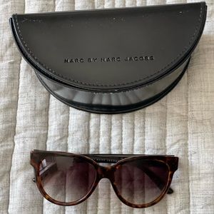 Marc by Marc Jacobs Tortoise Shell Womens Sunglasses 🕶